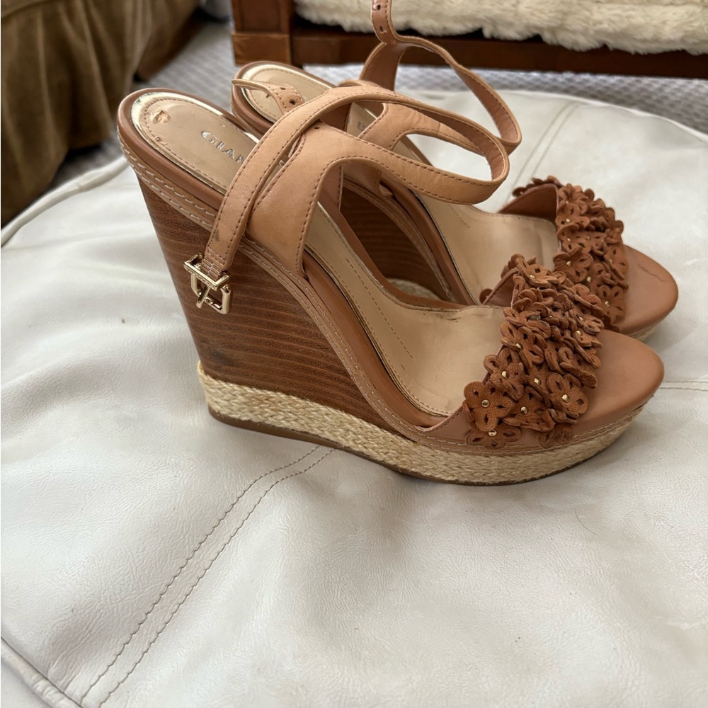 Gianni Bini Wedge Sandals Womens 7.5M  Brown Leather Strappy Slingback
